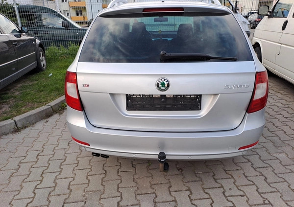 Skoda Superb cena 25000 przebieg: 311000, rok produkcji 2011 z Słubice małe 79